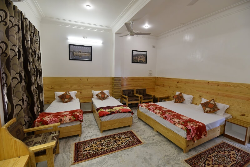 BALBIR NIWAS GUESTHOUSE - Tap to explore photos