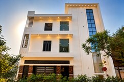 Photos of The Awadh Select