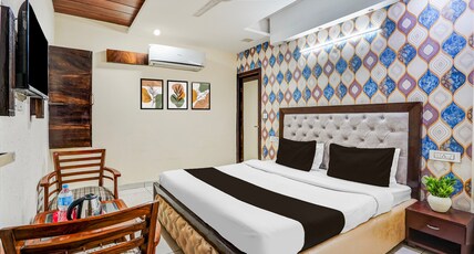 Collection O by OYO Zirakpur - Patiala Road Formerly Hotel Anvay Room Type - Deluxe