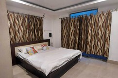 Address of Hotel O Tumpa