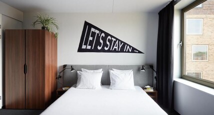 THE SOCIAL HUB GRONINGEN Room Type - Deluxe King