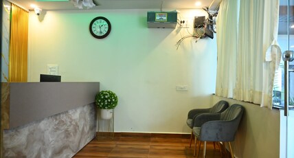 SHARAN'S INN SUITES & BANQUETS Room Type - Couple Rooms