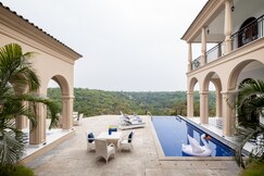 LohonoStays Villa Sacri Borod Hill 5 - 3 Bedroom