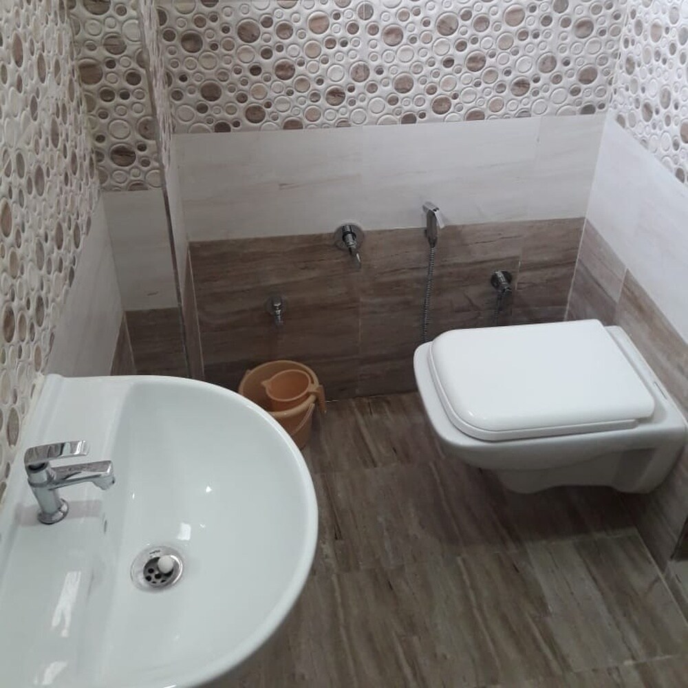 Hotel SSV - Tap to explore photos