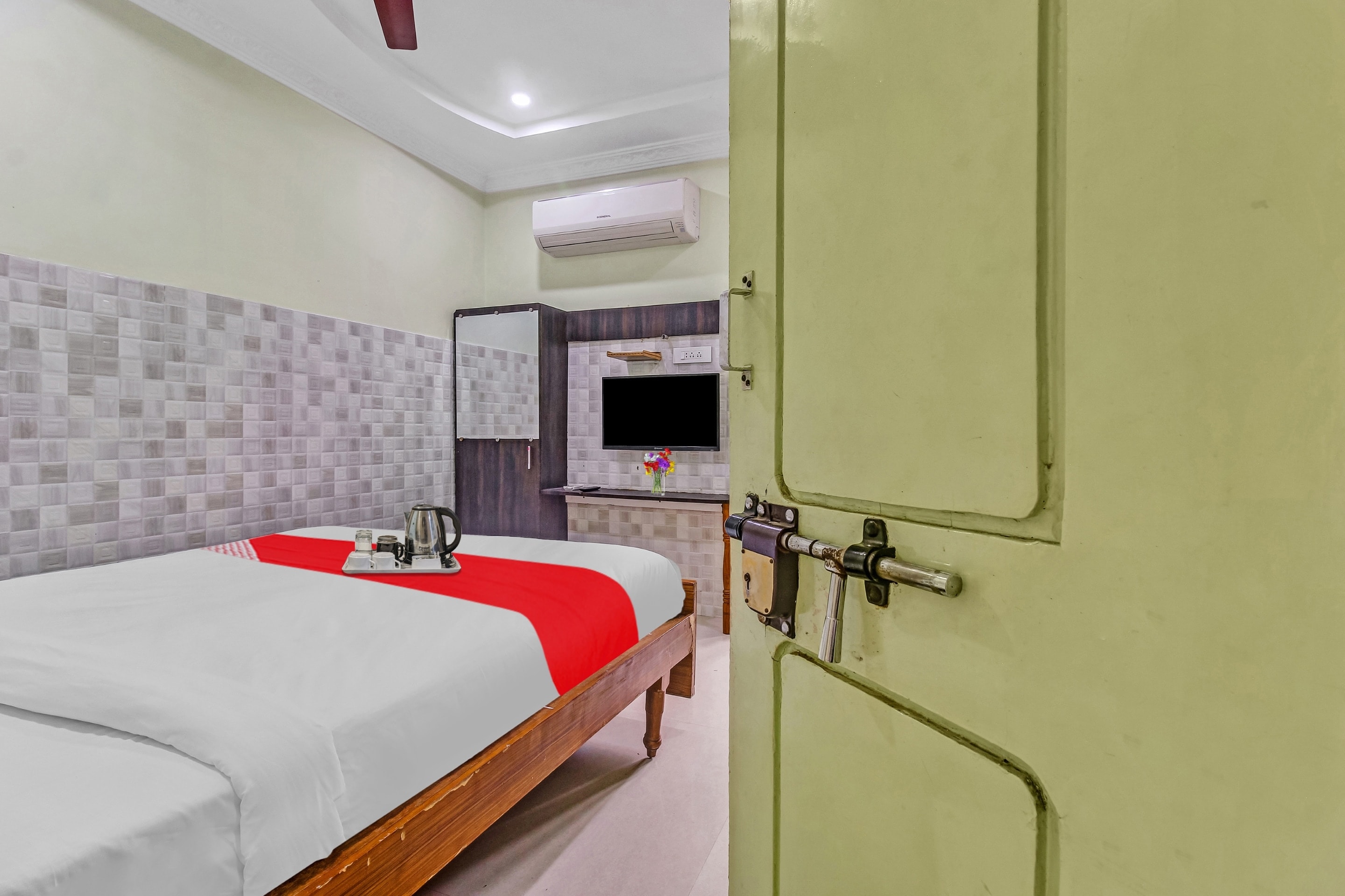 Hotel O Sridhar - Tap to explore photos