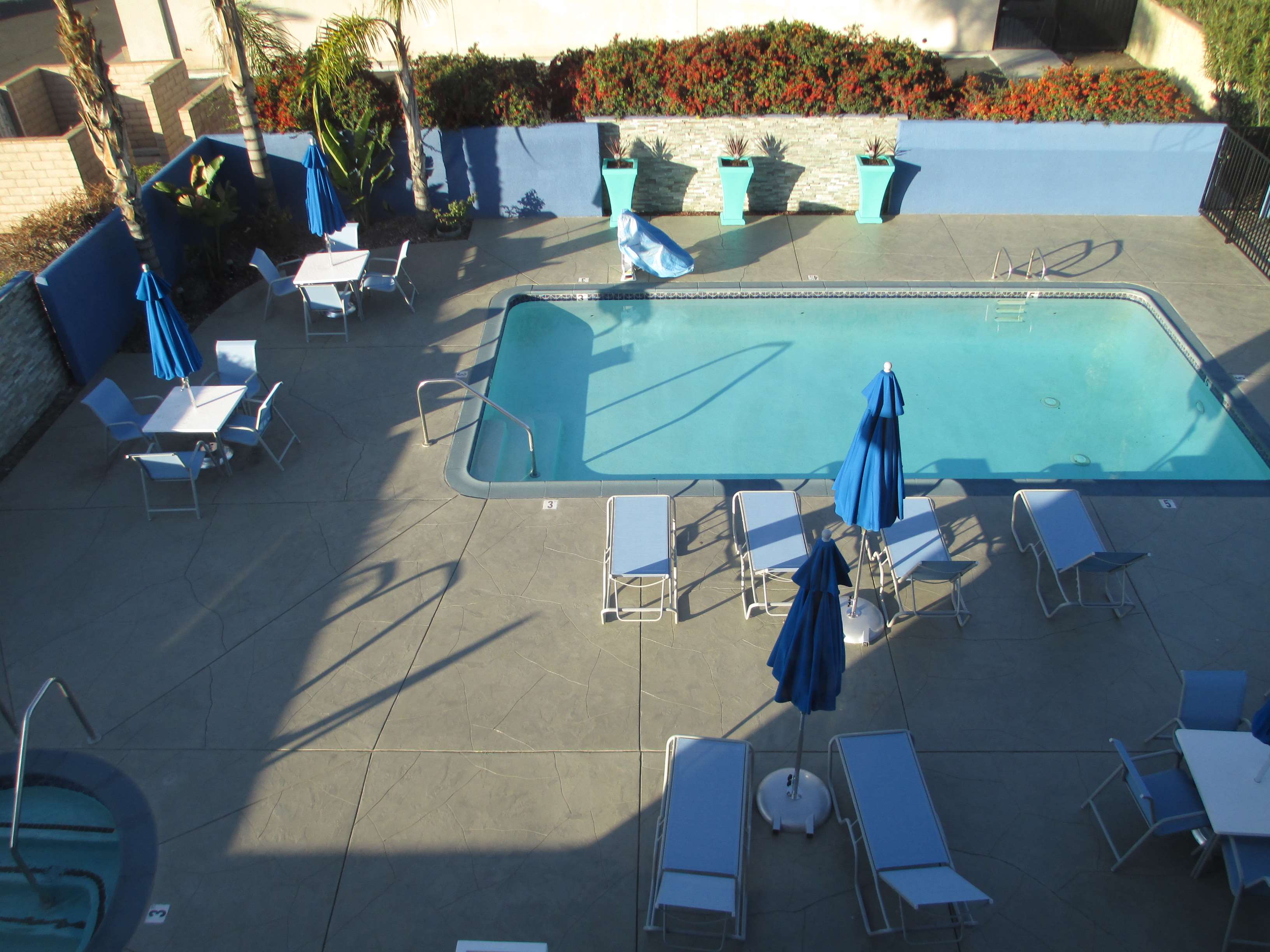 Best Western Plus Diamond Valley Inn - Tap to explore photos