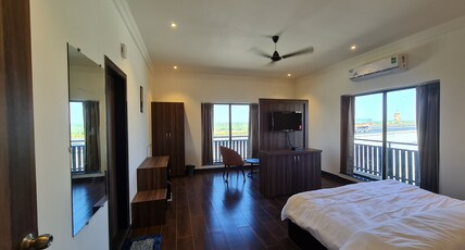 Hotel Galaxy Grand Room Type - Suite Room