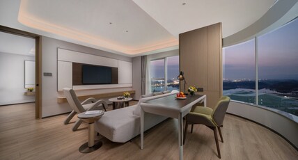 Holiday Inn CHENGDU EAST Room Type - 1 Bedroom Suite