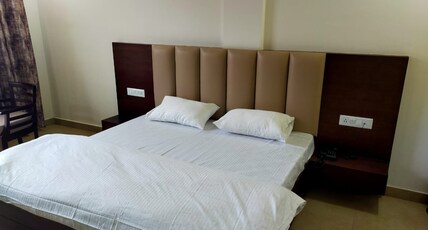 Hotel Grand 81 Room Type - Deluxe A/C Room