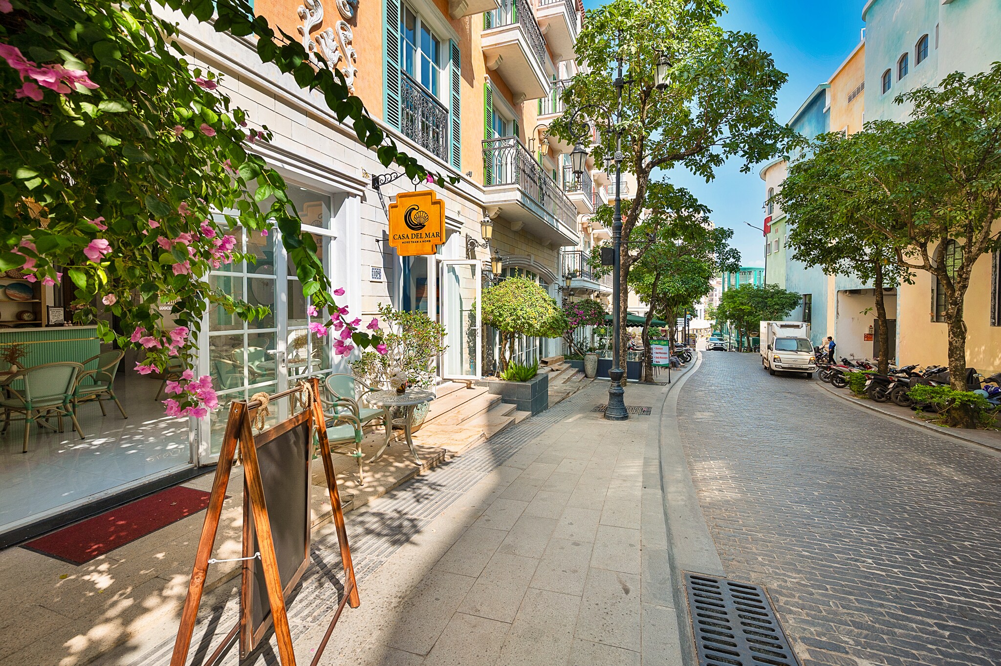 Casa Del Mar Boutique Hotel - Tap to explore photos
