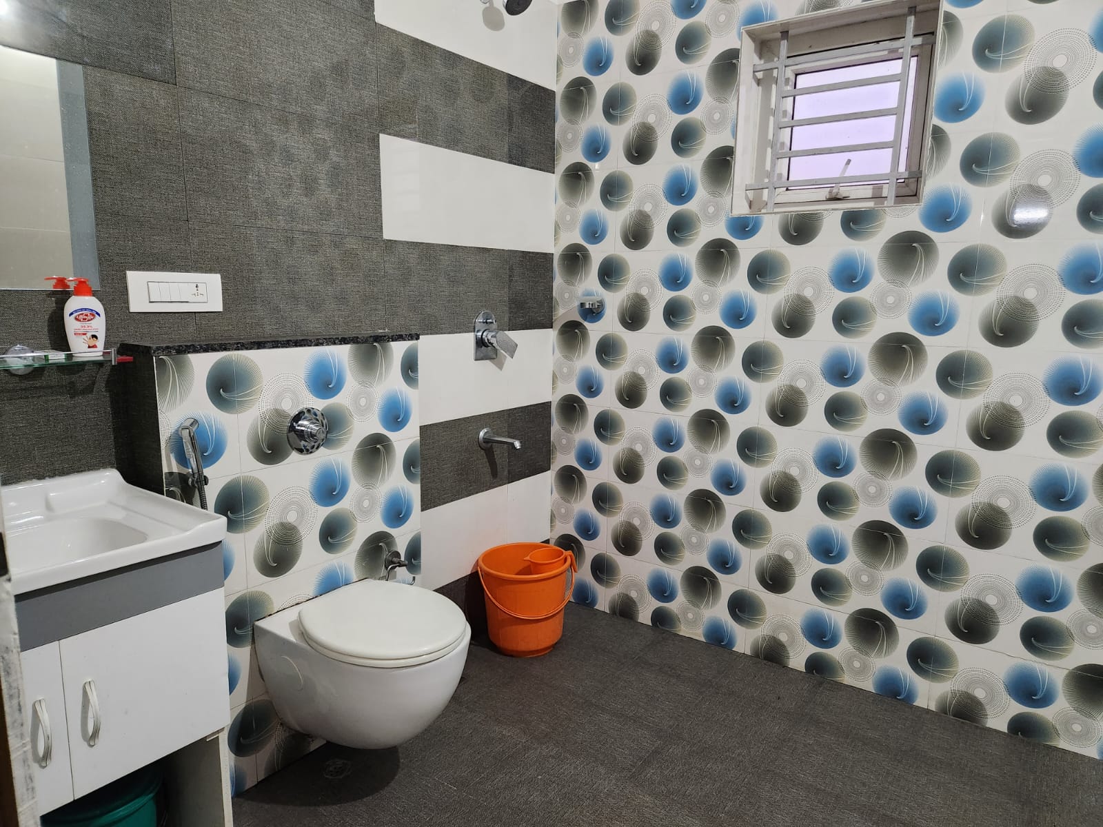 Dream Home Stays - Tap to explore photos