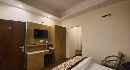 Hotel Mantra - Near Airport (8 mins drive away) Room Type - Deluxe Room