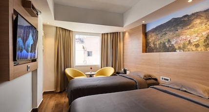 ASTORIA VEG Room Type - Superior Room (2 Beds - King and single Bed) ASTORIA VEG Room Type - Superior Room (2 Beds - King and single Bed)
