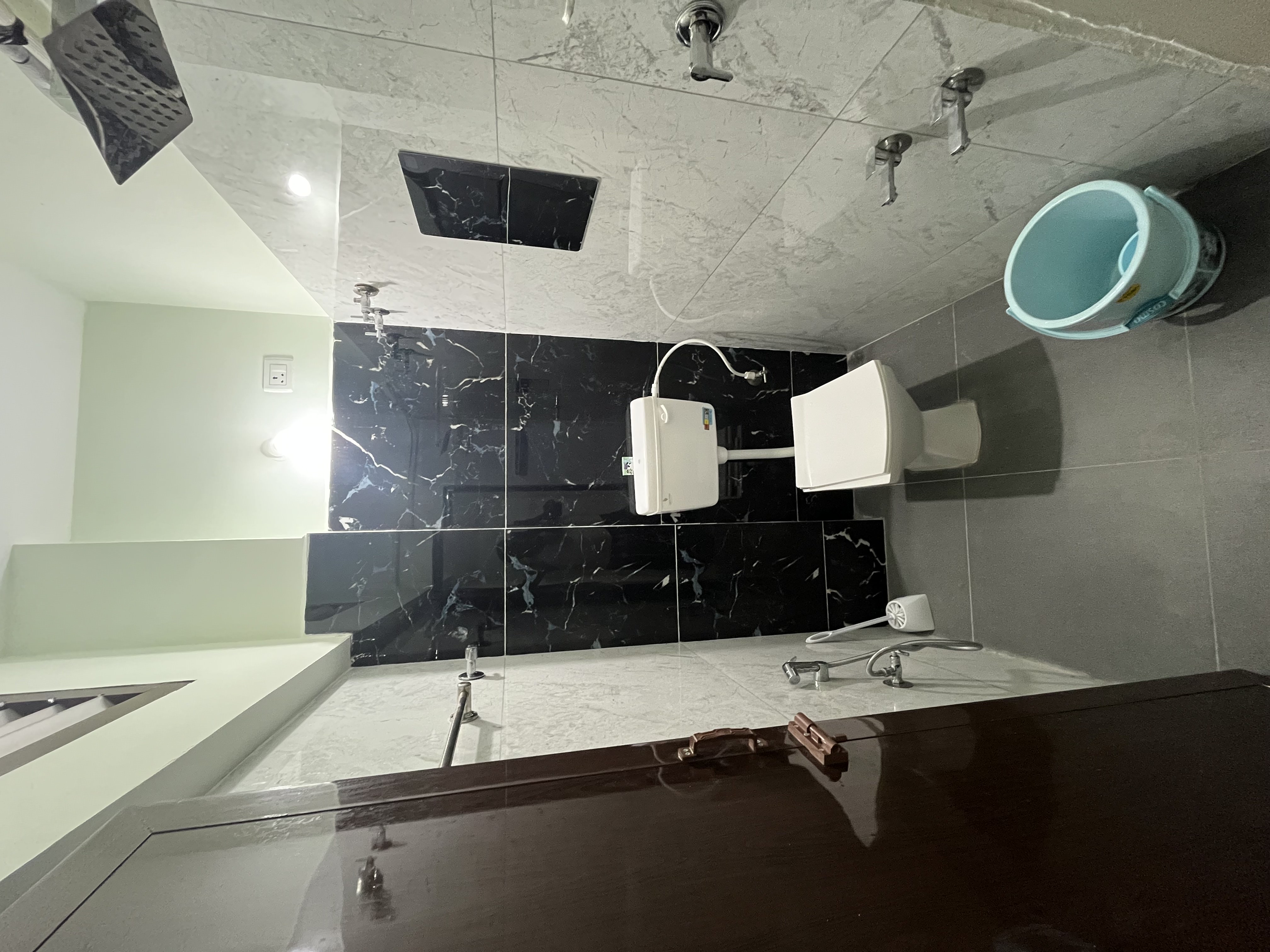 Velan Home Stay - Tap to explore photos