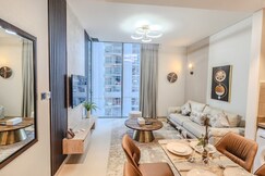 STAY BY LATINEM Luxury 1BR Holiday Home CV B905 near Burj Khalifa