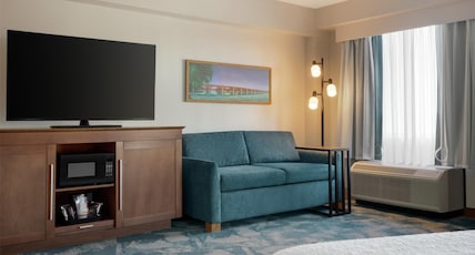 Hampton Inn Lancaster Room Type - 1KN HEARING ACC STUDIO NS