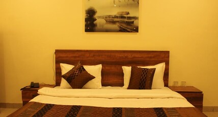 Hotel Leo Pride Room Type - Deluxe Ac Room