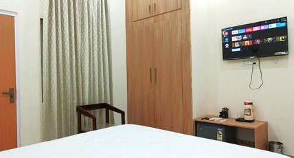 Hotel Vista Inn Room Type - Deluxe Double Room