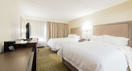 Hampton Inn Caryville Room Type - 2 QNS MICROWV FRIDGE NS