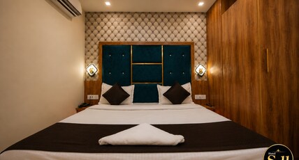 Hotel S-11 Residency Room Type - Deluxe