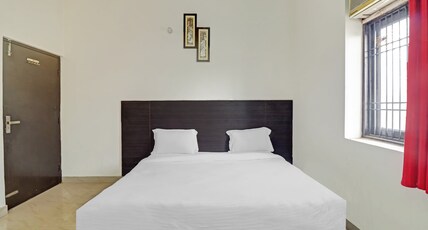 Hotel O White House Room Type - Classic