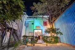 Hotel Sarvwaya inn, Saket