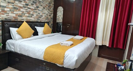 Hotel Ravi B.R. Group of hotels Room Type - Signature Room