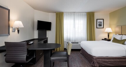 Candlewood Suites Richmond-West Room Type - 1 Qn Studio Ste Mobil Access Roll Shwr