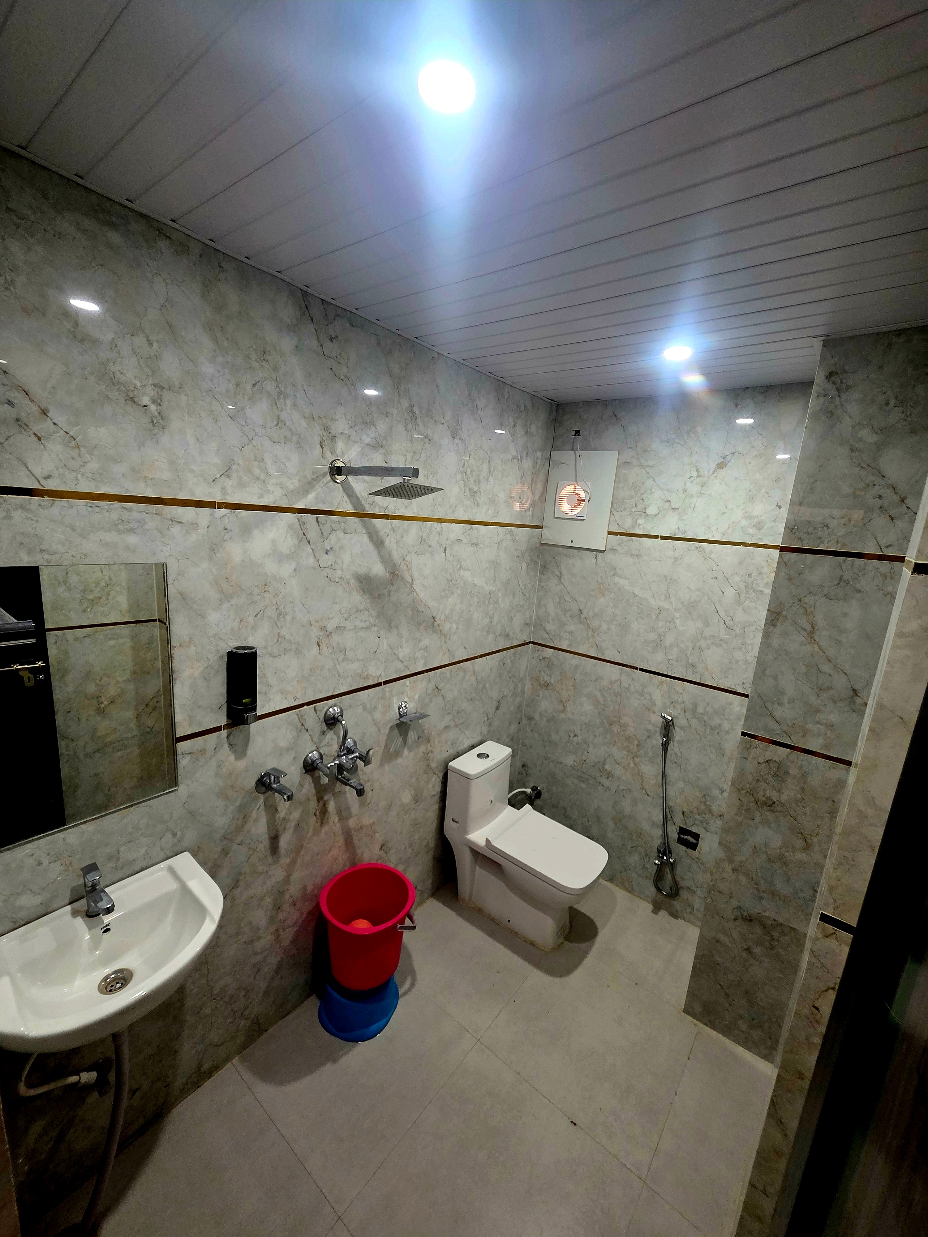 Dhaneshwari Homestay - Tap to explore photos