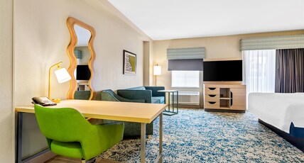 Hampton Inn & Suites St. Petersburg/Downtown Room Type - 1 KING STUDIO STE TERRACE
