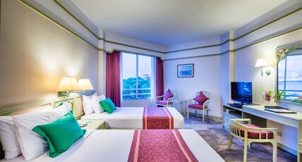 CHOLCHAN PATTAYA BEACH RESORT Room Type - Superior Sea View