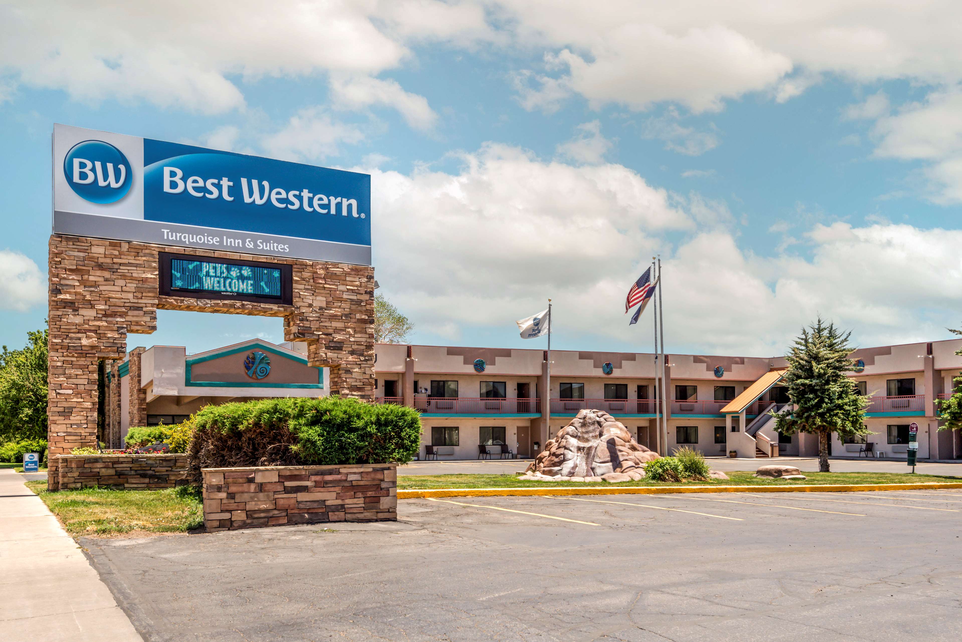 Best Western Turquoise Inn & Suites - Tap to explore photos