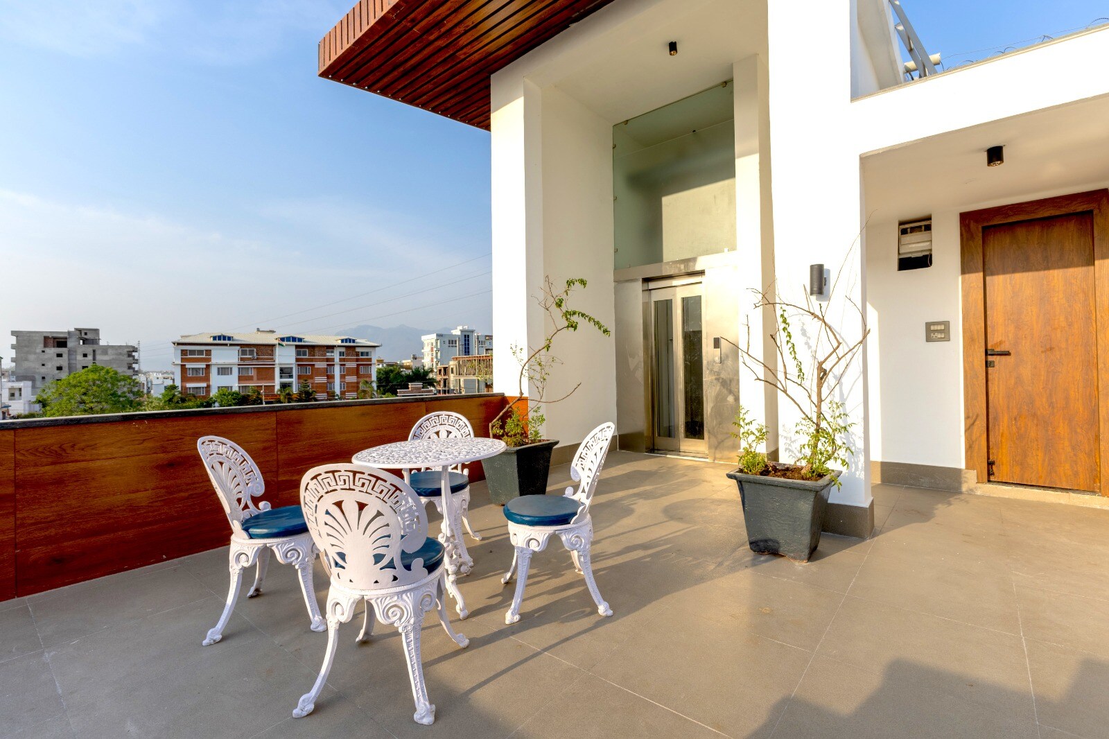 Ganga view Villa w swiming pool lift - Tap to explore photos