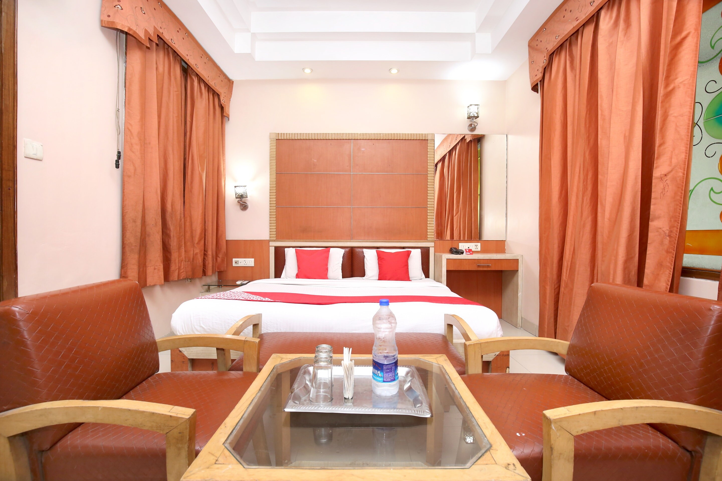 Hotel O by OYO Aaditya Continental - Tap to explore photos