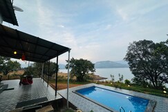 Lake Vibe 3bhk lake-Touch with private pool Pawna Lake Lonavala By The Explorer Stays