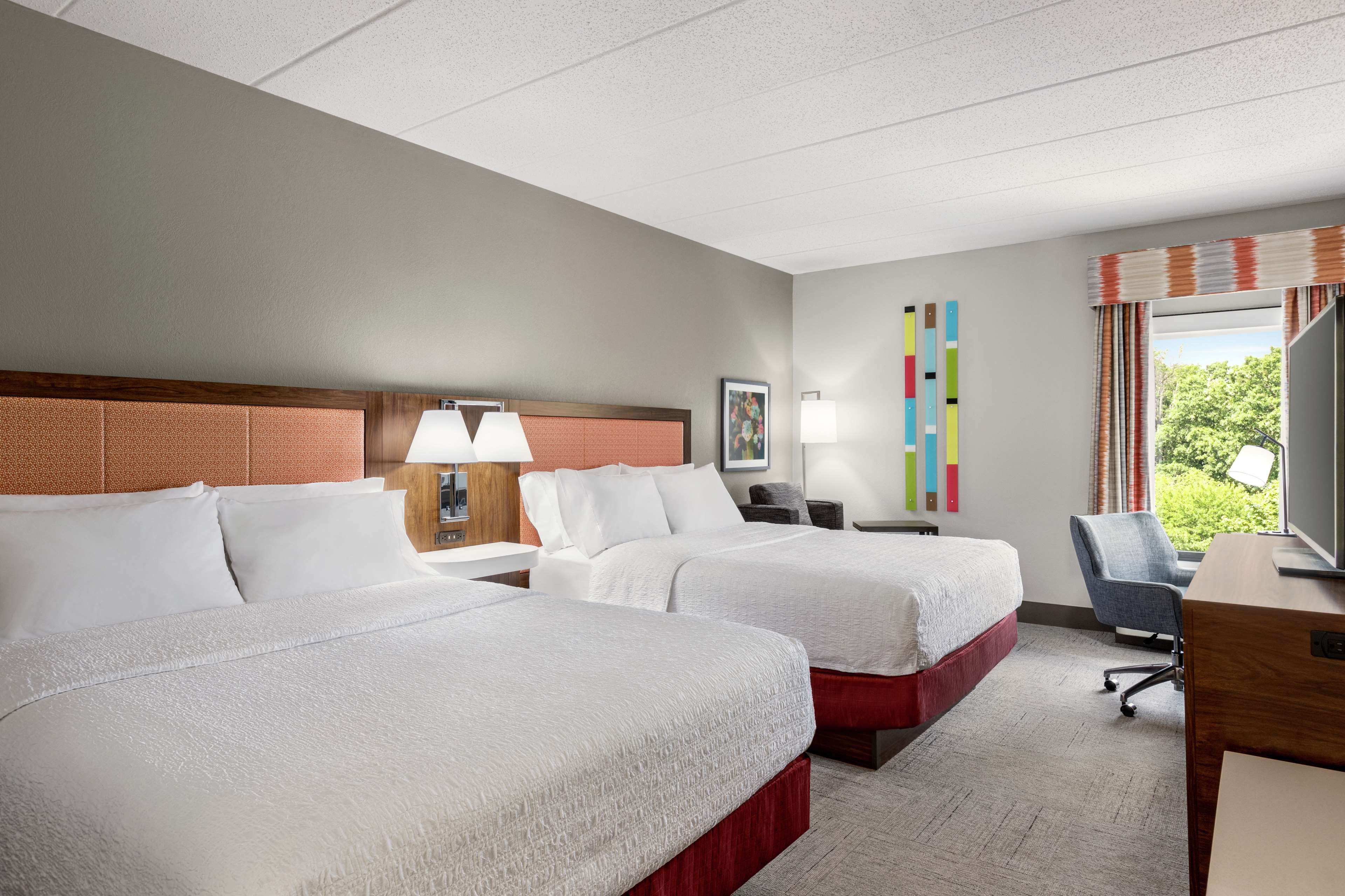 Hampton Inn by Hilton Quakertown - Tap to explore photos