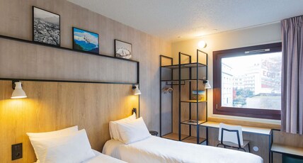 Ibis Grenoble Gare Room Type - Standard Room with two single beds Ibis Grenoble Gare Room Type - Standard Room with two single beds