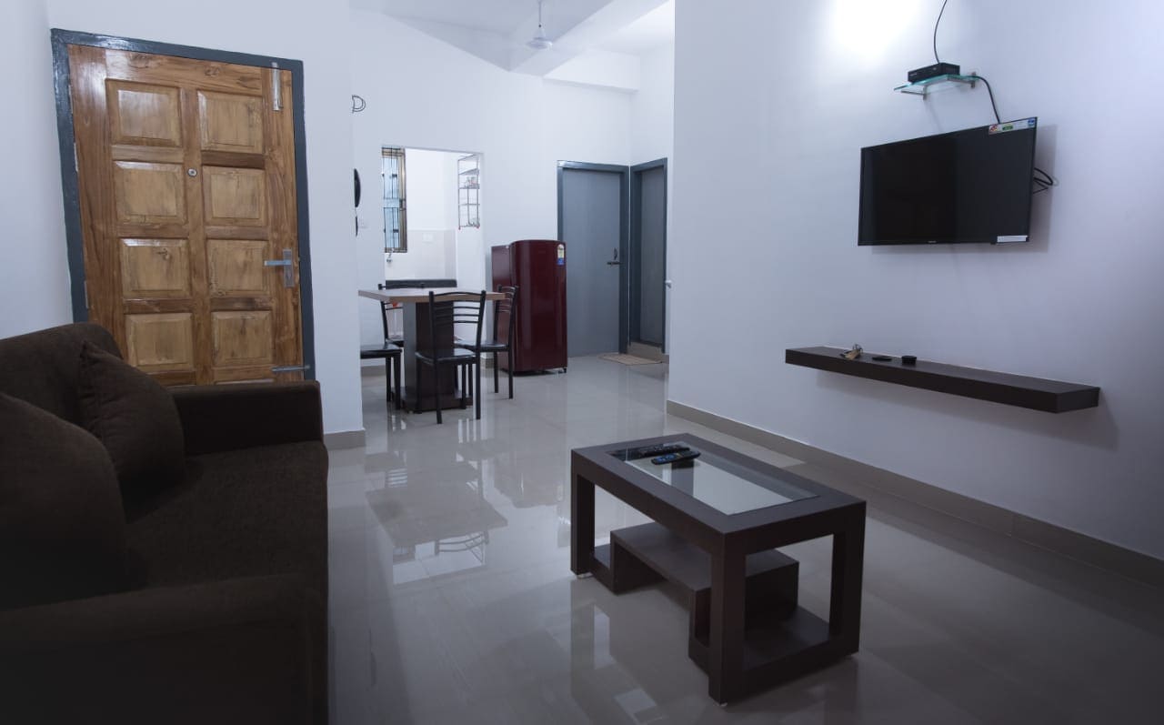 Brahmaputra homestay 2 min from Paltan Bazar - Tap to explore photos