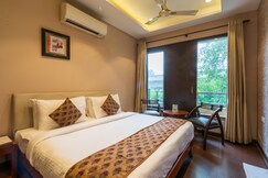 Cosy Grand @Chanakyapuri by The Cosy Hotels