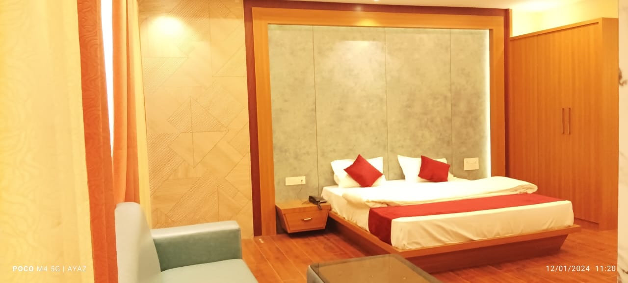 HOTEL GRAND VIEW - Tap to explore photos