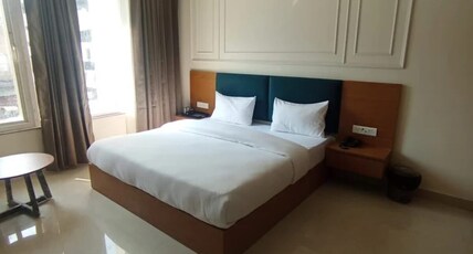 HOTEL VIJAY VARDHAN INN Room Type - Deluxe Room