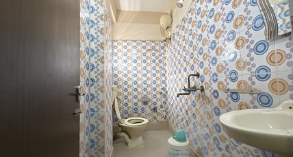 Hotel Golden Heaven Room Type - Deluxe AC Room with Free Wifi