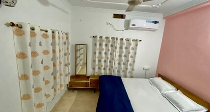 JALSA HOMESTAY DEOGHAR | A warm and homely stay Room Type - Deluxe Room