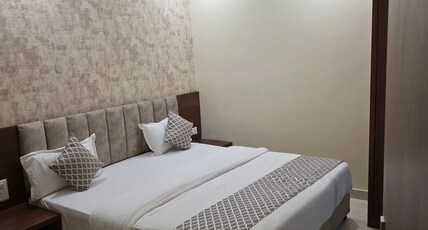 ARISTO INN Room Type - Bedroom 103