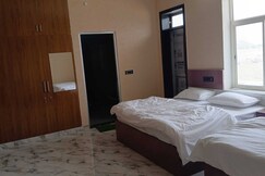 Hotel Keshav Palace