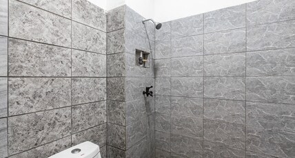 Hotel O Guest House Maria Room Type - Suite Triple Room
