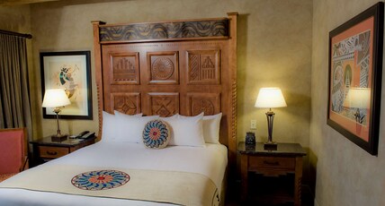 Hilton Santa Fe Buffalo Thunder Room Type - 1 KING BED