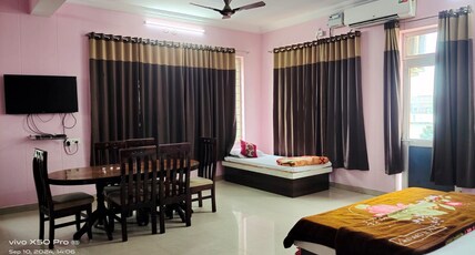 Hotel Yash Palace Room Type - 5 BED FAMILY SUITE