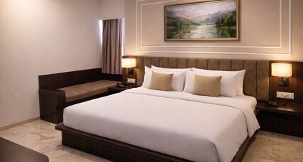 Signum CityScapes SKY Boutique Hotel Room Type - Premium Room City View