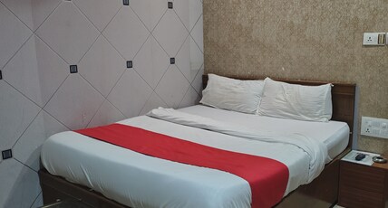 Hotel New Aadya International Room Type - Standard Room